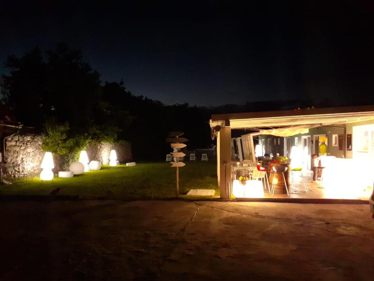 ホテル La Mosie Haţeg エクステリア 写真
